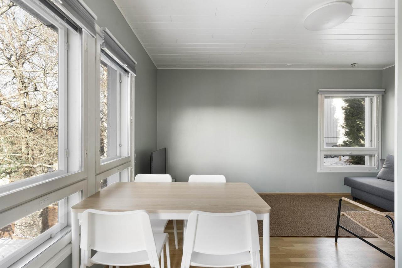 Appartamento Cozy Duplex At Heikinlaakso Helsinki Esterno foto